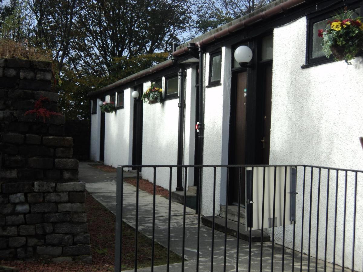 West Park Hotel Chalets Clydebank Exterior foto